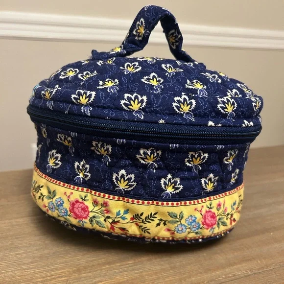 Vera Bradley 2002 Maison Blue Home and Away Travel Case - Picture 10 of 10